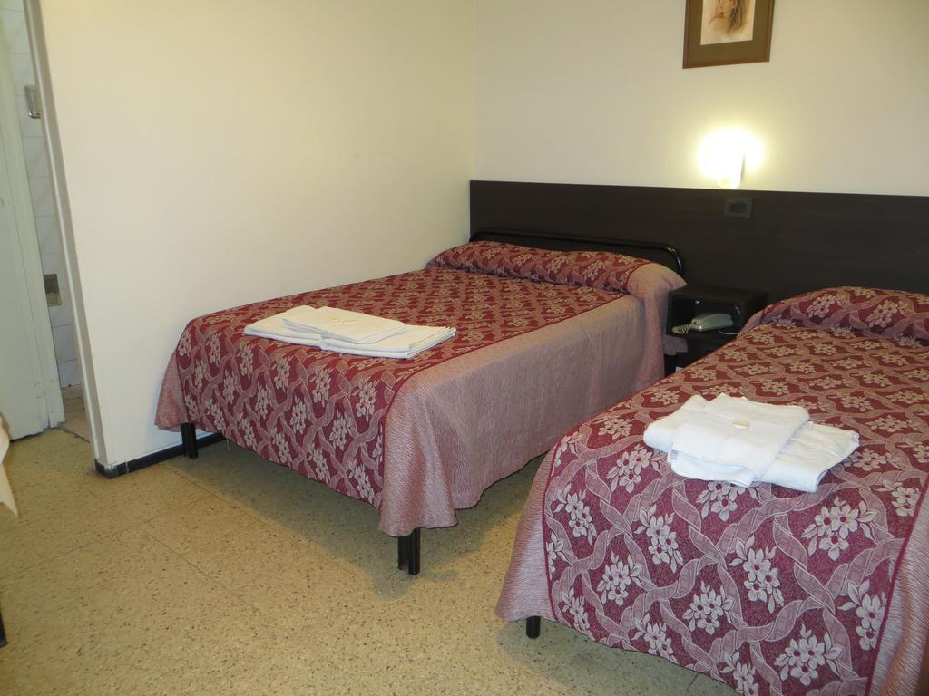 Hotel Margal Mendoza Esterno foto