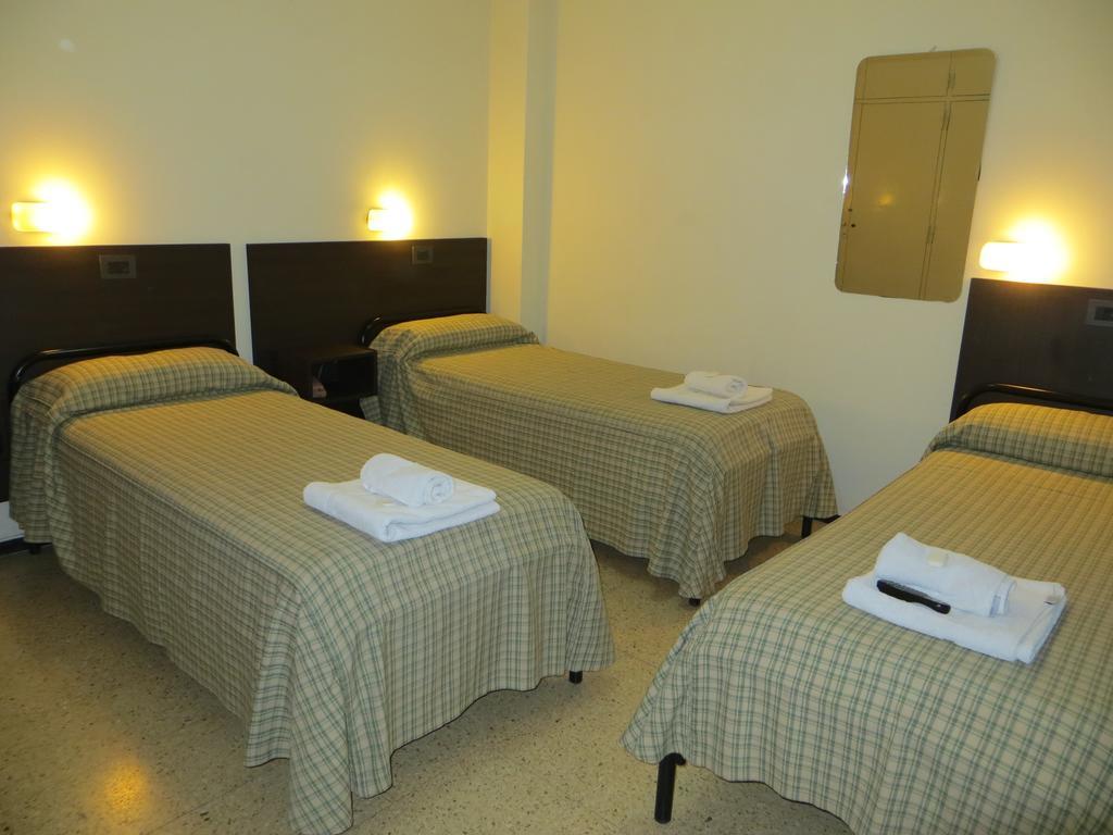 Hotel Margal Mendoza Esterno foto